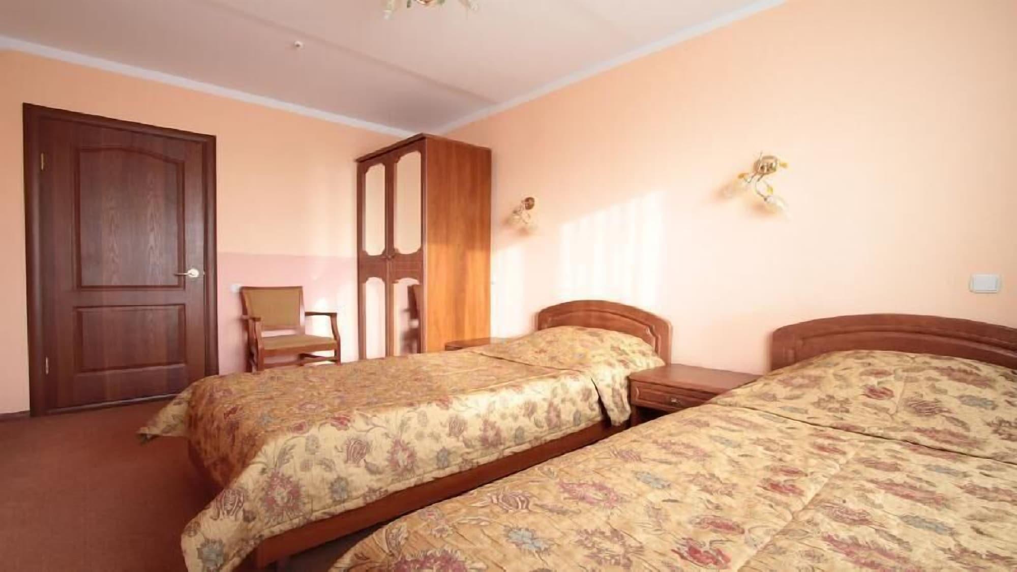 40 Let Pobedy Hotel Minsk Eksteriør billede