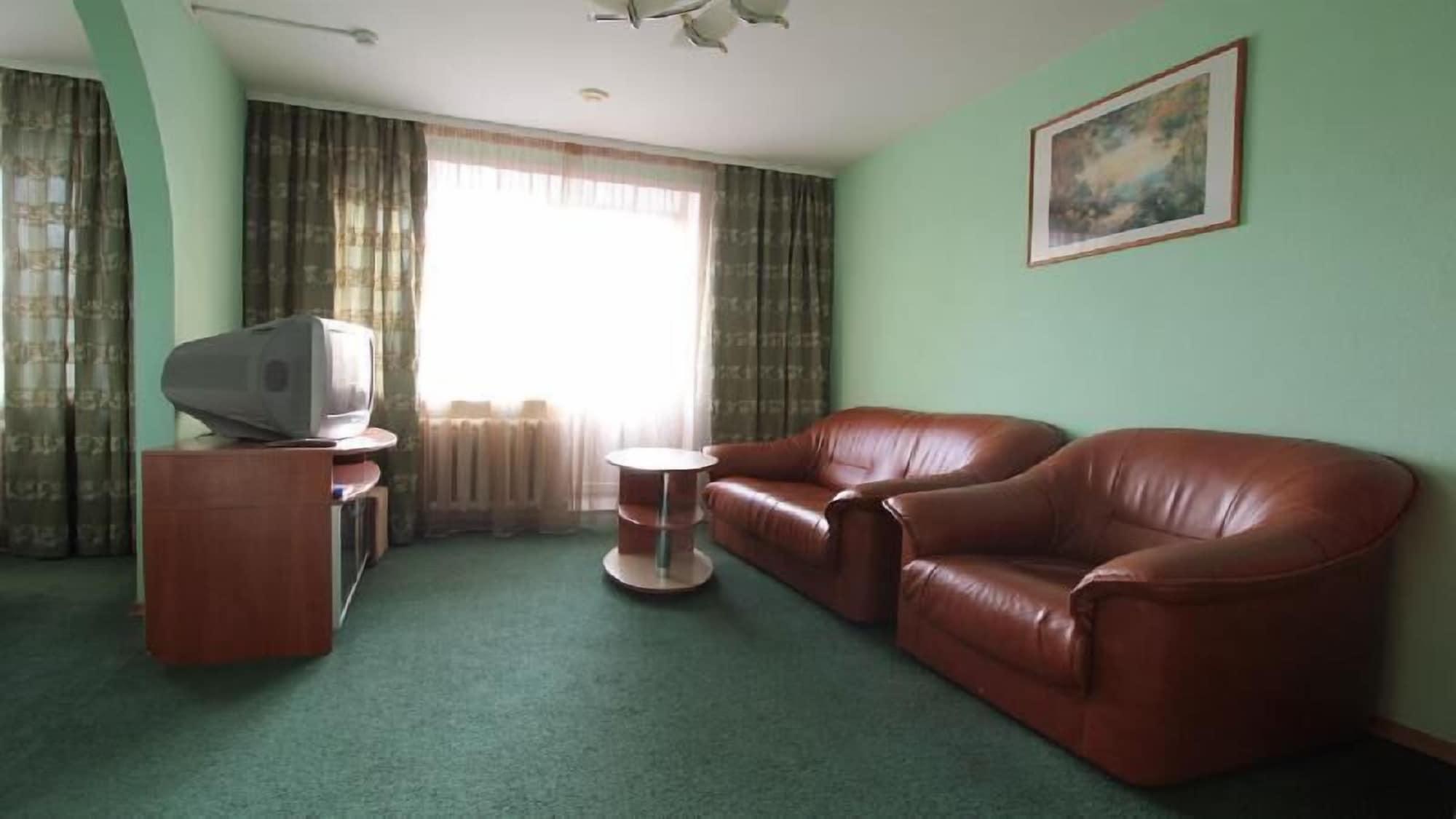 40 Let Pobedy Hotel Minsk Eksteriør billede