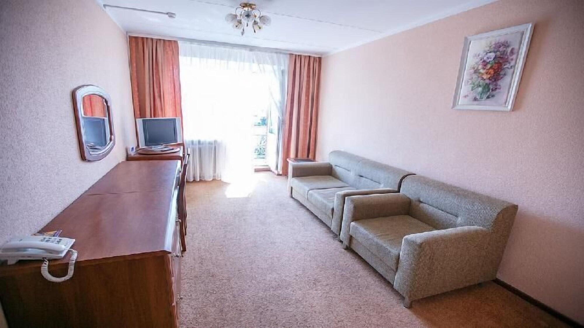 40 Let Pobedy Hotel Minsk Eksteriør billede