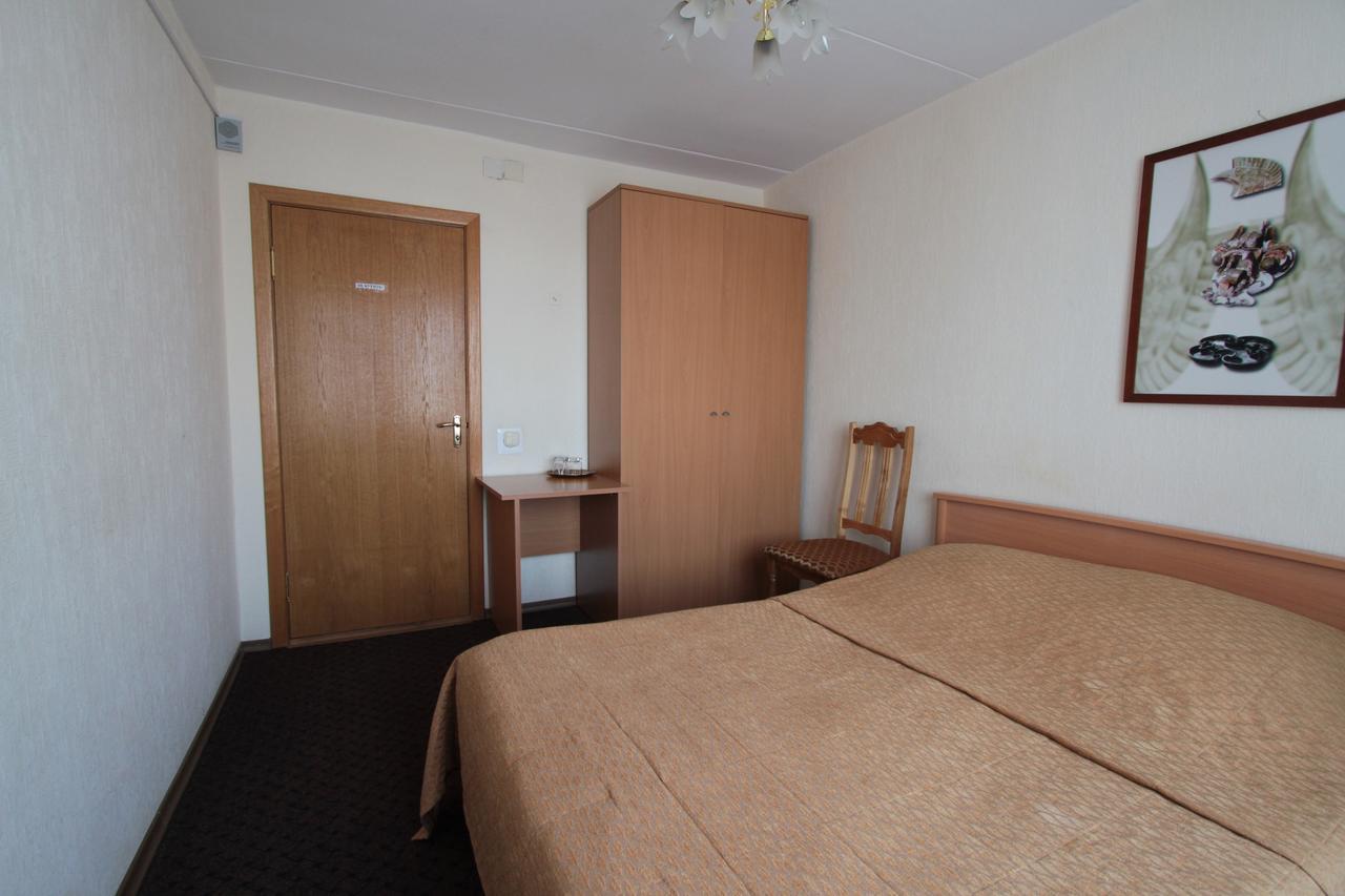 40 Let Pobedy Hotel Minsk Eksteriør billede