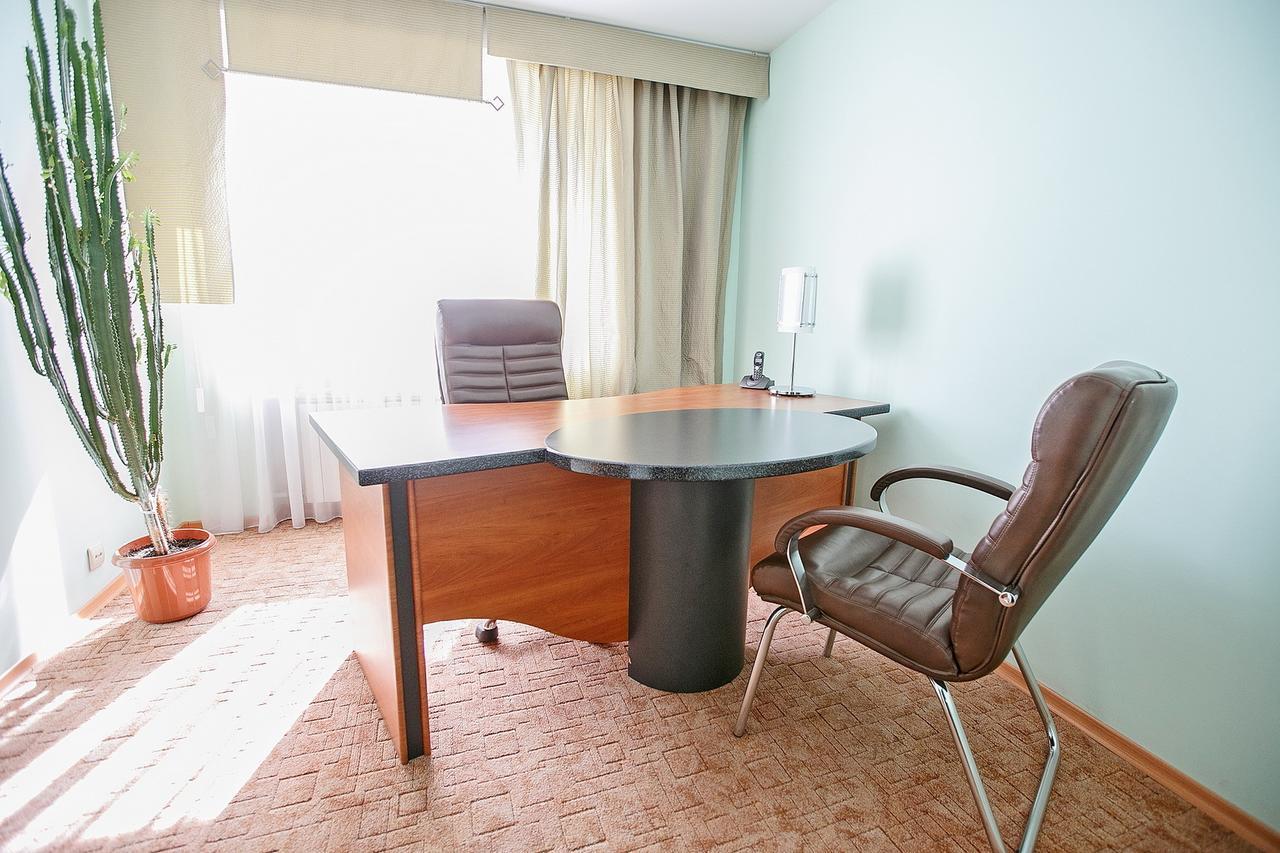 40 Let Pobedy Hotel Minsk Eksteriør billede